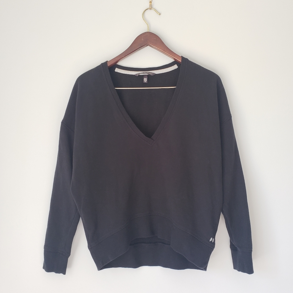 Victoria's Secret Black Cropped V Neck Pullover